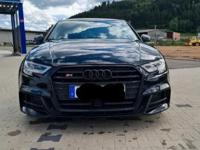 Gebraucht Audi S3 Ambiente 300 PS (220 kW) 2019 Schwarz Limousine