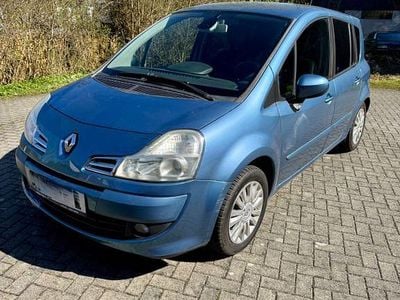 Usado Renault Modus Dynamique 101 HP (74 kW) 2010 Azul Monovolume
