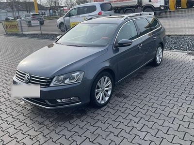 Gebraucht VW Passat 140 PS (102 kW) 2011 Grau Kombi