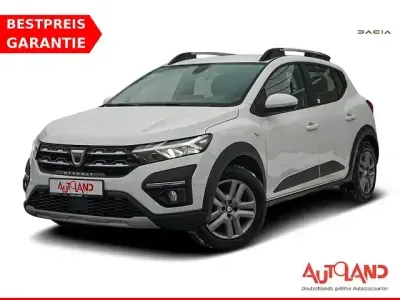 Usata Dacia Sandero Comfort 91 CV (66 kW) 2021 Bianco SUV