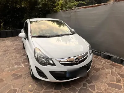 Gebraucht Opel Corsa 69 PS (50 kW) 2013 Weiß Kleinwagen
