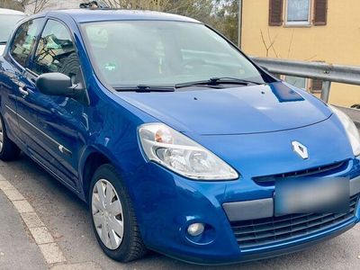 gebraucht Renault Clio III 1,2L Ölservice Neu!