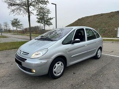 Silber Gebraucht 2006 Citroën Xsara Picasso Comfort Van / Kleinbus | 3.999 € (Teuer)