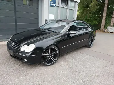 Gebraucht Mercedes CLK320 Avantgarde 218 PS (160 kW) 2002 Schwarz Coupé