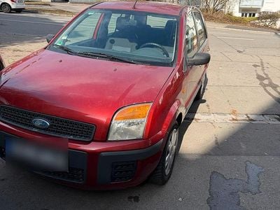 Second-hand Ford Fusion 90 CP (66 kW) 2008 Roșu Hatchback