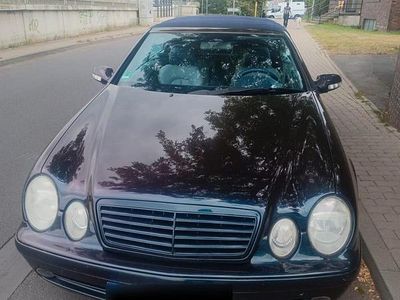 Second-hand Mercedes CLK200 170 CP (125 kW) 2001 Andere farben Cabrio