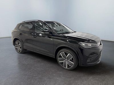 Neu VW Tiguan R-line Edition 193 PS (141 kW) 2025 0e  grenadilla black SUV
