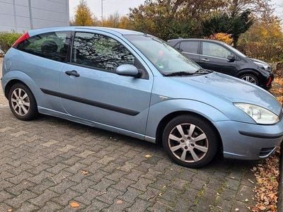 Blau Gebraucht 2004 Ford Focus Limousine | 799 € (Guter Preis)