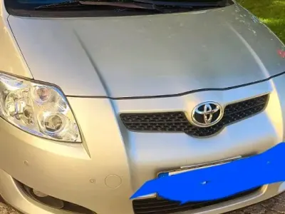 Second-hand Toyota Auris 126 CP (92 kW) 2007 Argintiu Hatchback