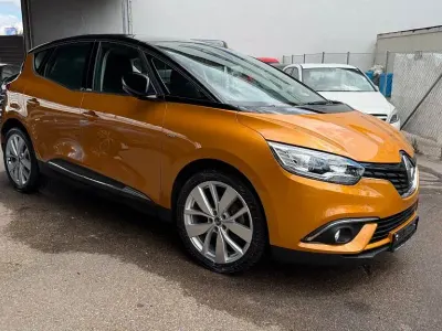 Gebraucht Renault Scénic IV LIMITED 140 PS (102 kW) 2019 Gelb Van / Kleinbus