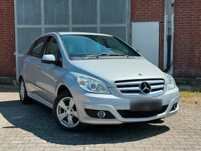 Gebraucht Mercedes B200 139 PS (102 kW) 2009 Grau Van / Kleinbus