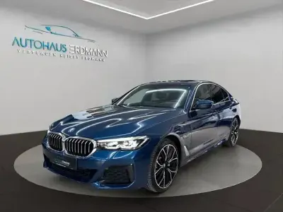 Usata BMW 530e M Sport 292 CV (214 kW) 2022 Blu Berlina
