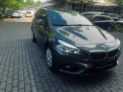 Gebraucht BMW 218 Active Tourer 150 PS (110 kW) 2015 Grau Van / Kleinbus