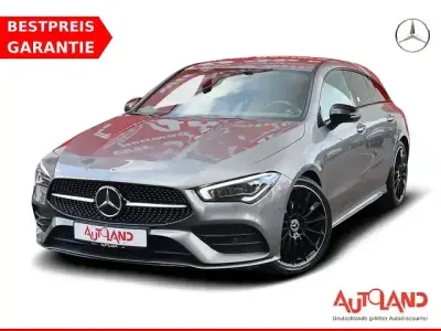 Gebraucht Mercedes CLA200 AMG line 163 PS (119 kW) 2023 Grau Limousine