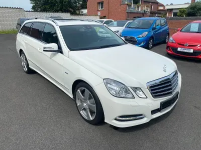 Gebraucht Mercedes E250 Avantgarde 204 PS (150 kW) 2012 Weiß Limousine