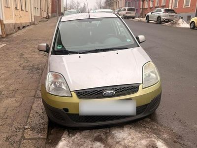 Gebraucht Ford Fiesta 60 PS (44 kW) 2008 Grau Kleinwagen