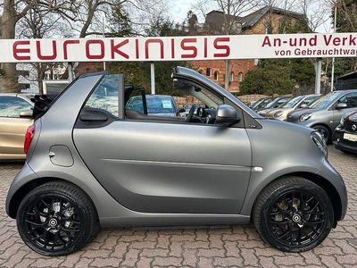 Grau Gebraucht 2019 Smart ForTwo Cabrio Prime Cabrio | 26.700 €