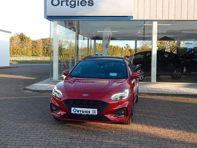 Rot Gebraucht 2021 Ford Focus ST-Line X Limousine | 19.480 € (Fairer Preis)