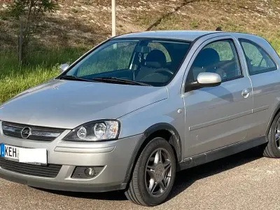 Gebraucht Opel Corsa 80 PS (58 kW) 2005 Silber Kleinwagen