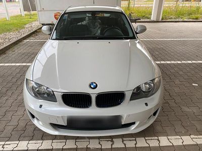 Gebraucht BMW 116 122 PS (89 kW) 2010 Weiß Kleinwagen