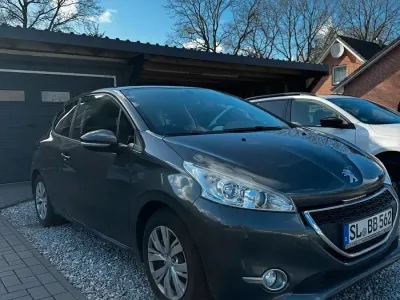 Gebraucht Peugeot 208 80 PS (58 kW) 2013 Kleinwagen