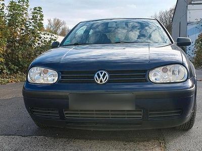 Usata VW Golf IV 75 CV (55 kW) 2000 Blu Utilitaria