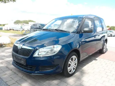 Gebraucht Skoda Roomster Active 86 PS (63 kW) 2012 Blau Van / Kleinbus