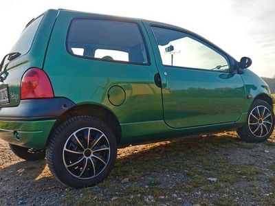 gebraucht Renault Twingo 1.2 TÜV Neu, super Zustand, Klassiker der Zukunft.