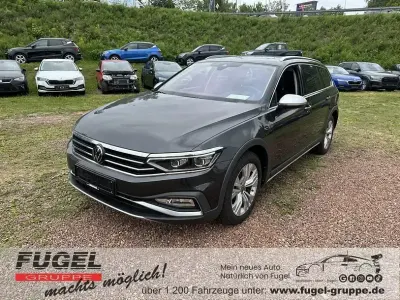 Gebraucht VW Passat Alltrack 200 PS (147 kW) 2023 Mangangrau metallic Kombi