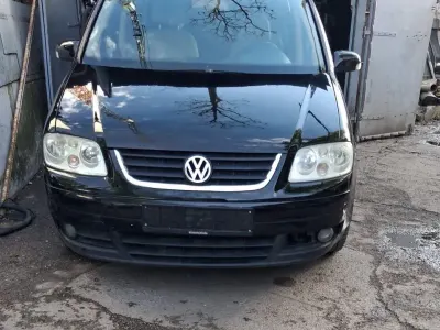 Gebraucht VW Touran 123 PS (90 kW) 2004 Schwarz Van / Kleinbus