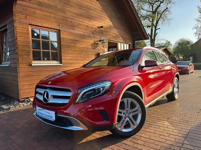 Usata Mercedes GLA180 109 CV (80 kW) 2016 Rosso SUV