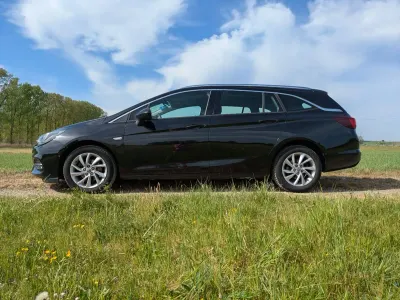 Używany Opel Astra Elegance 145 KM (106 kW) 2021 Czarny Kombi