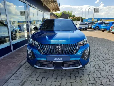Neu Peugeot 2008 Allure 136 PS (100 kW) 2026 Obsession blau SUV