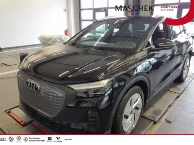 Używany Audi Q4 e-tron S-Line 194 kW (265 KM) 2023 Czarny SUV