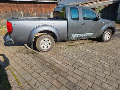 Occasion Nissan Navara 174 ch (127 kW) 2005 Gris Pick-up