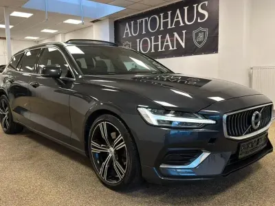 Gebraucht Volvo V60 Inscription 190 PS (139 kW) 2021 Grau Kombi