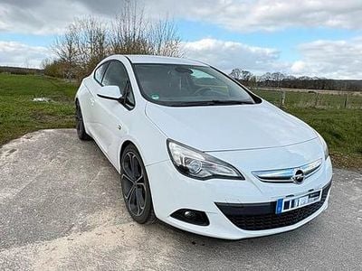 Gebraucht Opel Astra GTC 170 PS (125 kW) 2013 Weiß Coupé