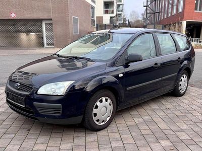 Blau Gebraucht 2006 Ford Focus Limousine | 2.999 € (Teuer)