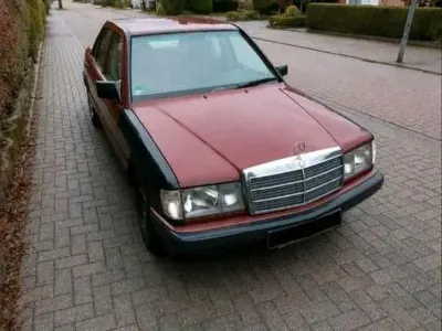 Gebraucht Mercedes 190 101 PS (74 kW) 1991 Rot Limousine