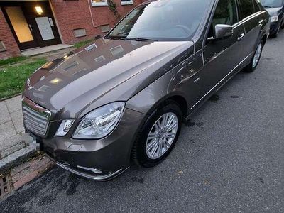 Gebraucht Mercedes E350 Elegance 231 PS (169 kW) 2009 Grau Limousine