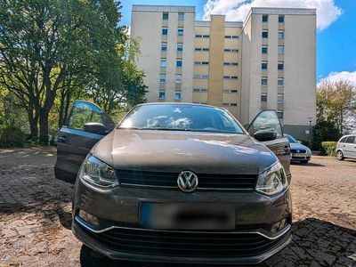 Gebraucht VW Polo 90 PS (66 kW) 2016 Grau Kleinwagen