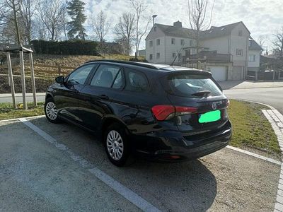 Gebraucht Fiat Tipo 95 PS (69 kW) 2017 Blau Kombi