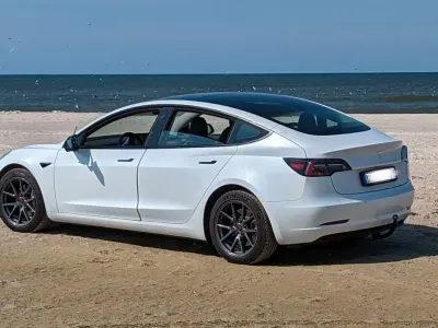 Occasion Tesla Model 3 Standard Range Plus 242 kW (330 PK) 2021 Wit Sedan