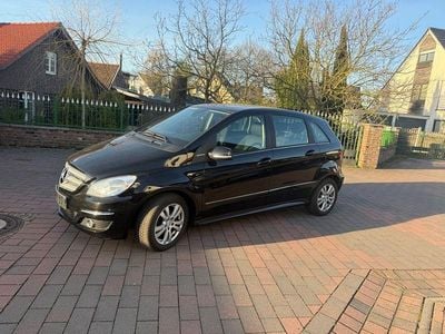 Second-hand Mercedes B160 95 CP (69 kW) 2010 Negru Monovolum