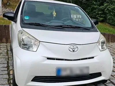 Gebraucht Toyota iQ 68 PS (50 kW) 2009 Weiß Kleinwagen
