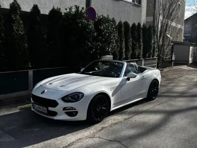 Gebraucht Fiat 124 Spider Lusso 140 PS (102 kW) 2016 Weiß Cabrio