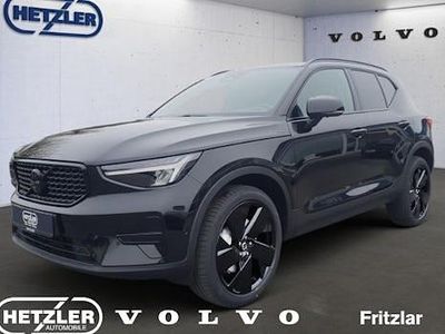 Neu Volvo XC40 Plus 163 PS (119 kW) 2026 Schwarz SUV