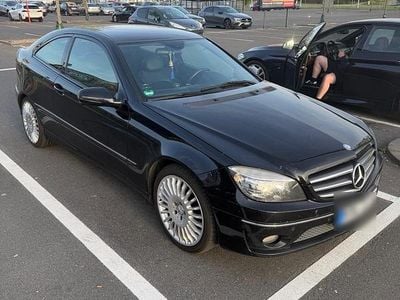 Second-hand Mercedes CLC220 150 CP (110 kW) 2009 Negru Hatchback
