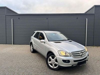 Gebraucht Mercedes ML320 224 PS (164 kW) 2006 Silber SUV