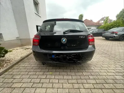 Gebraucht BMW 116 Sport Line 116 PS (85 kW) 2012 Schwarz Kleinwagen